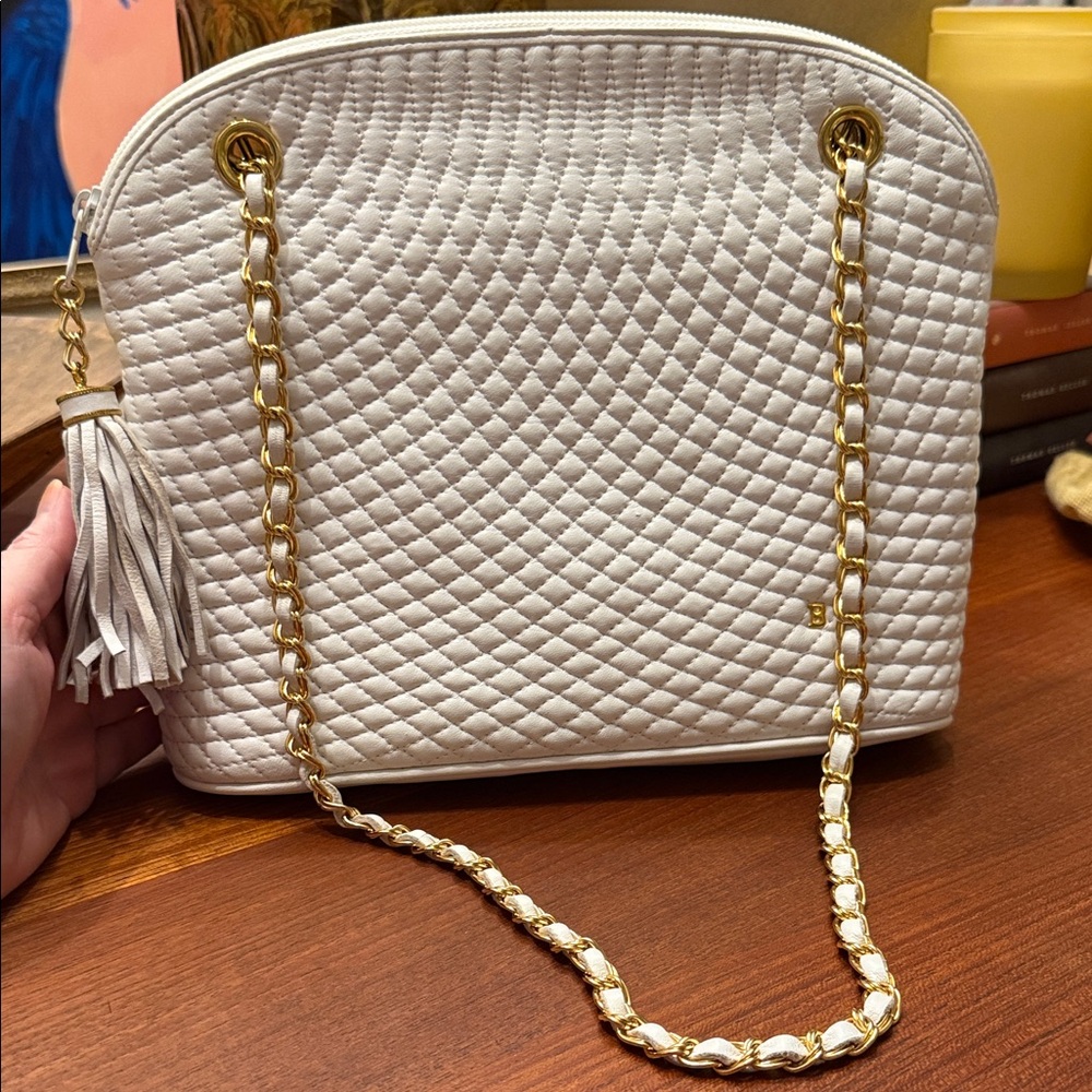 Vintage Bally Quilted White shoulder Bag with Gold Chain